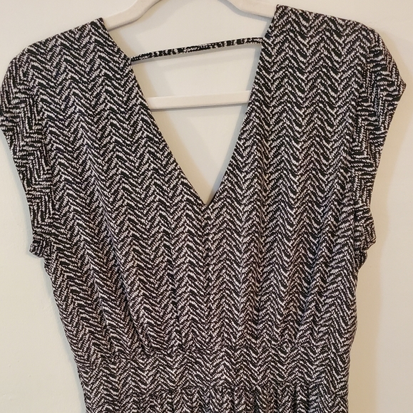 DR2 by Daniel Rainn dress size medium - Picture 3 of 5